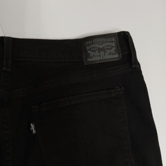 Levi's Women's 315 Shaping Mid-Rise Bootcut Black Jeans Size 32×32 New - Picture 8 of 12